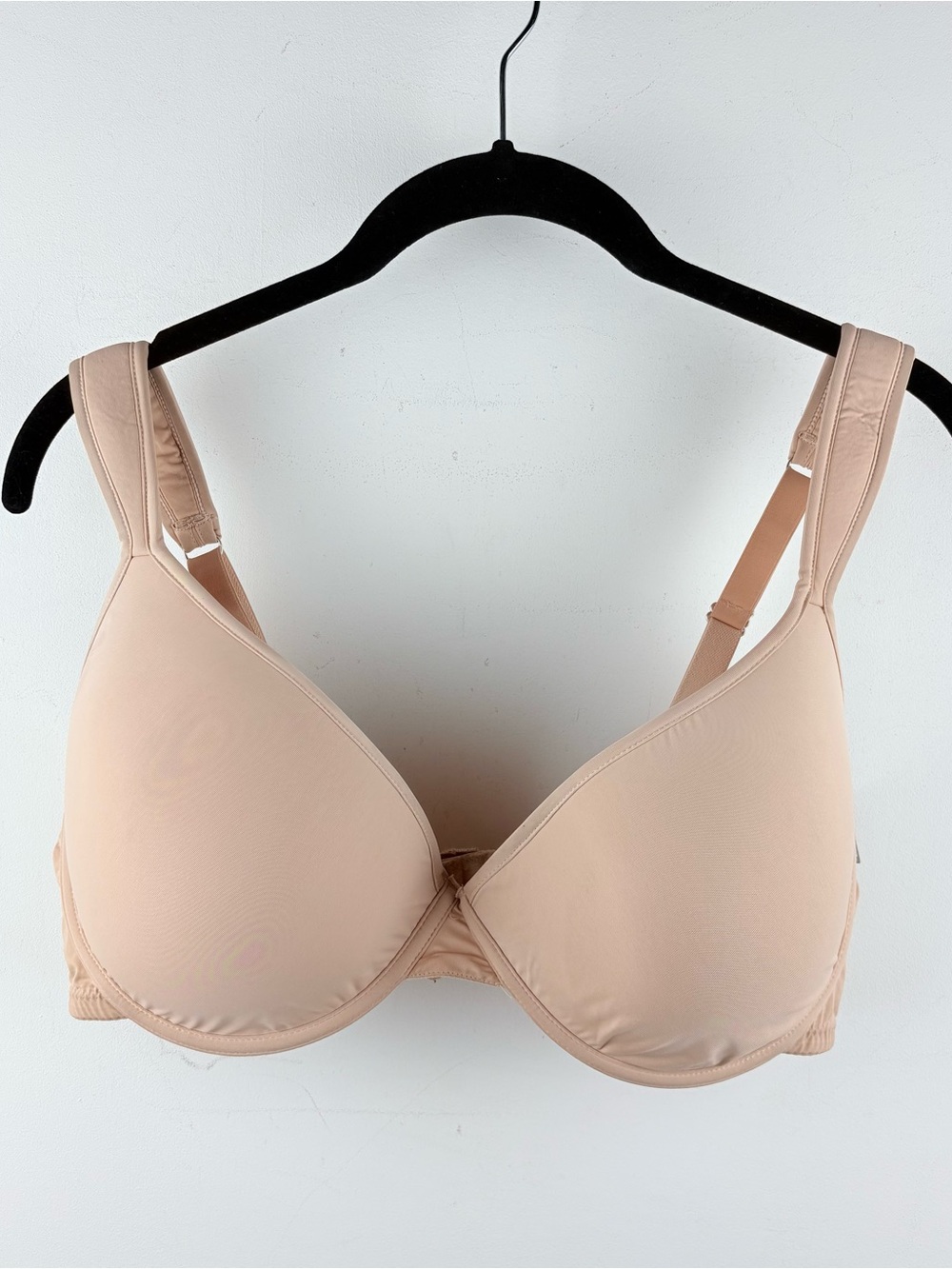 Vince Camuto Beige T-Shirt Underwire Bra Lightly Padded Wide Straps Stretch 42D